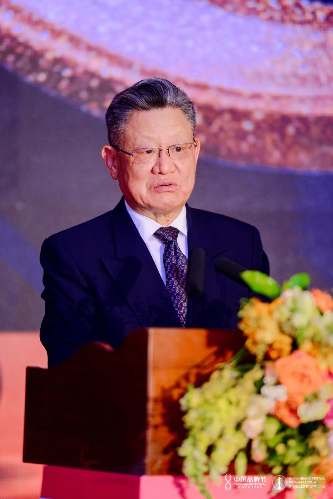 星誠視野總經(jīng)理張立受邀參與2021中國品牌節(jié)第十四屆女性論壇，并和聯(lián)合國前副秘書長沙祖康親切交流；